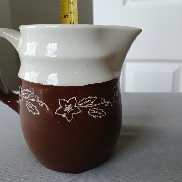 Oxford Stoneware 4.5" mini pitcher VTG 1940s Snow Flower brown cream well loved - Picture 7 of 9